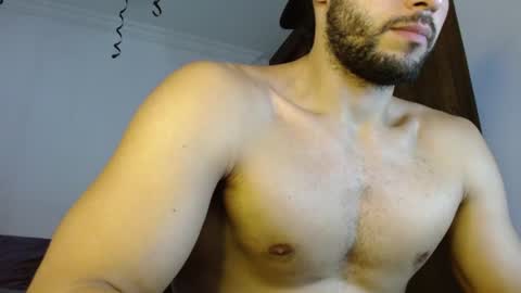 Snapshot of noah_jhonsonn chatting on July 2026 03:03:02 PM Noah online show from July 2026 03:03:02 PM