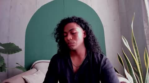 Noah online show from November 2025 06:40:01 PM