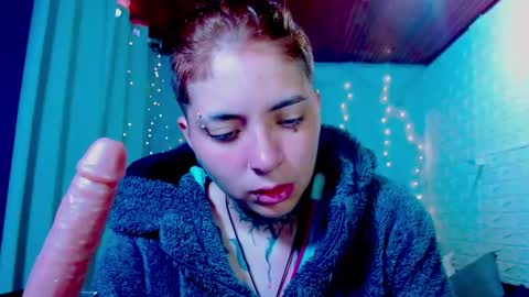 Snapshot of noah_martini chatting on March 2026 01:22:02 PM noah hehim online show from March 2026 01:22:02 PM