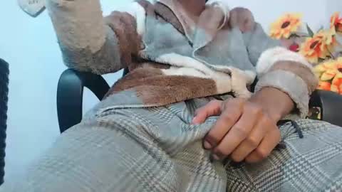 Noah Millers online show from February 2025 03:19:01 AM