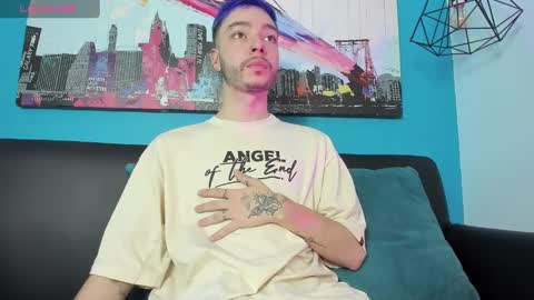 Snapshot of noah_ricci_ chatting on January 2025 12:04:02 PM online show from January 2025 12:04:02 PM