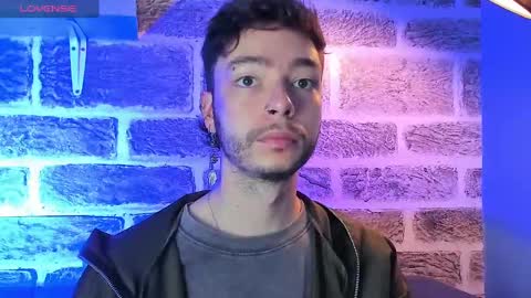 Snapshot of noah_ricci_ chatting on October 2025 12:33:01 PM online show from October 2025 12:33:01 PM