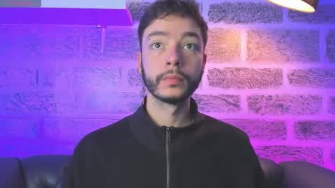 Snapshot of noah_ricci_ chatting on November 2025 01:00:02 AM online show from November 2025 01:00:02 AM