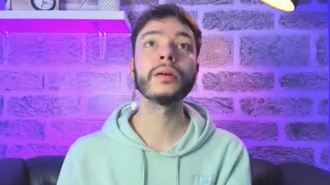 Snapshot of noah_ricci_ chatting on November 2025 12:05:02 PM online show from November 2025 12:05:02 PM