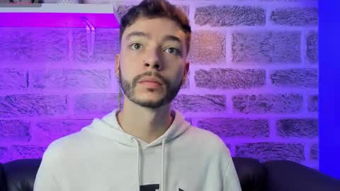 Snapshot of noah_ricci_ chatting on November 2025 12:07:01 PM online show from November 2025 12:07:01 PM