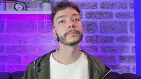 Snapshot of noah_ricci_ chatting on December 2025 12:10:01 PM online show from December 2025 12:10:01 PM