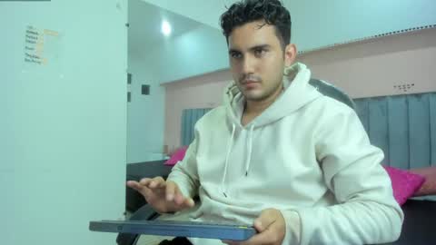 Snapshot of noah_sin_ chatting on May 2026 11:39:02 AM noah sin online show from May 2026 11:39:02 AM
