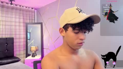 Snapshot of noah_smith04 chatting on October 2025 04:20:01 AM noah_smith04 online show from October 2025 04:20:01 AM