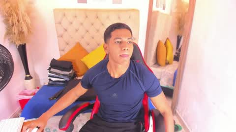 Snapshot of noah_sthone chatting on March 2026 03:45:02 AM N O AH - S T H O N E online show from March 2026 03:45:02 AM