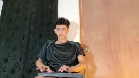 Snapshot of noah_tyler_ chatting on September 2025 12:54:02 AM noah tyler  online show from September 2025 12:54:02 AM
