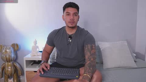 Snapshot of noahavery_ chatting on January 2026 09:51:01 PM Noah Avery online show from January 2026 09:51:01 PM