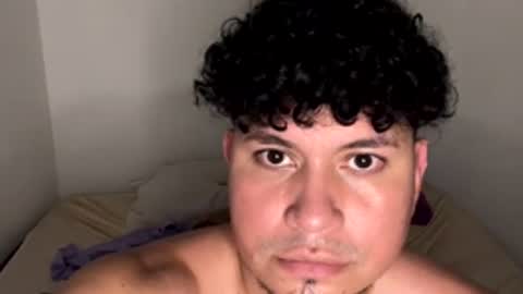 Snapshot of noahlatino35 chatting on April 2026 05:55:01 AM noahlatino35 online show from April 2026 05:55:01 AM