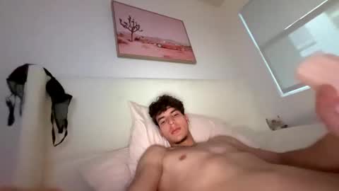 Snapshot of noahlynx chatting on April 2026 02:12:02 AM noahlynx online show from April 2026 02:12:02 AM