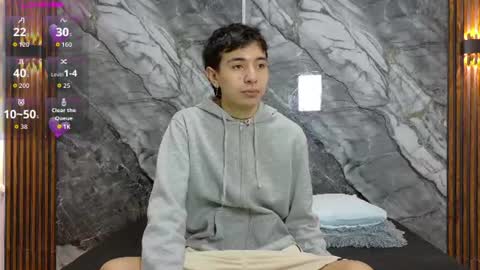 Snapshot of noahwalker__ chatting on July 2026 11:05:02 AM online show from July 2026 11:05:02 AM