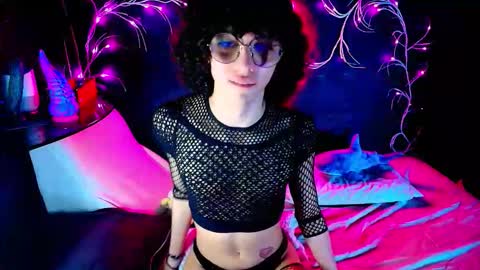 Noah Xtar online show from September 2025 01:28:01 AM