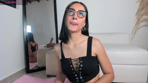 Snapshot of noami_rose chatting on September 2025 12:46:02 AM Noami Rose  online show from September 2025 12:46:02 AM