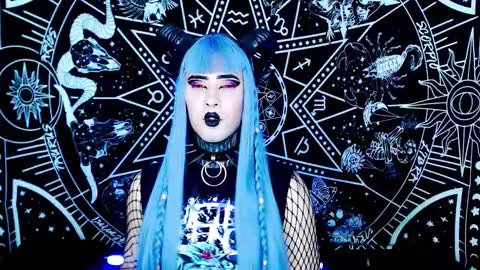 caroline online show from November 2025 12:55:02 AM