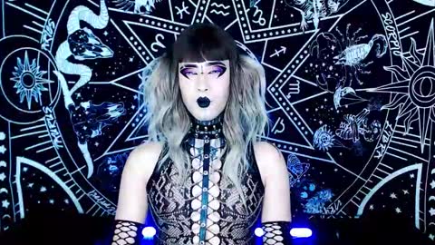 caroline online show from November 2025 01:26:02 AM