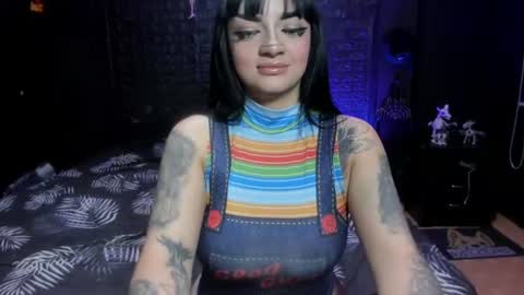 Snapshot of noctara_voss chatting on June 2026 10:19:02 PM Ann online show from June 2026 10:19:02 PM