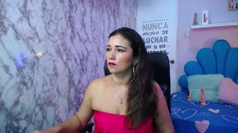 Snapshot of noelia_milfs chatting on October 2025 08:51:02 PM noelia_milfs online show from October 2025 08:51:02 PM