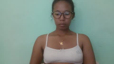 Snapshot of noellah chatting on March 2025 05:00:02 AM noellah online show from March 2025 05:00:02 AM