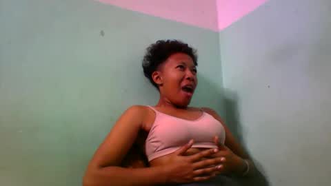 Snapshot of noellah chatting on September 2025 05:01:02 AM noellah online show from September 2025 05:01:02 AM