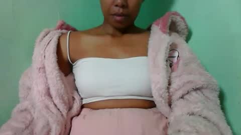 Snapshot of noellah chatting on October 2025 07:06:02 AM noellah online show from October 2025 07:06:02 AM