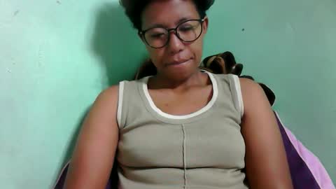 Snapshot of noellah chatting on November 2025 03:52:02 AM noellah online show from November 2025 03:52:02 AM