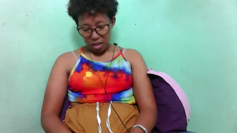 Snapshot of noellah chatting on November 2025 06:35:02 AM noellah online show from November 2025 06:35:02 AM