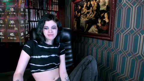 Snapshot of noellegothicshadow chatting on June 2026 11:30:02 PM Elly online show from June 2026 11:30:02 PM