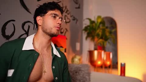 kevin online show from November 2025 09:14:01 PM