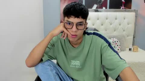 Snapshot of noha_scott chatting on April 2026 10:45:01 PM Noha Scott online show from April 2026 10:45:01 PM