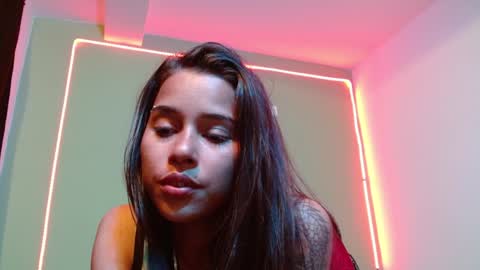 Snapshot of noha_thomson chatting on December 2024 08:53:02 PM Noha Thomson online show from December 2024 08:53:02 PM