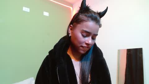 Snapshot of noha_thomson chatting on December 2024 01:46:01 AM Noha Thomson online show from December 2024 01:46:01 AM