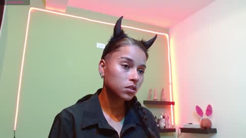 Snapshot of noha_thomson chatting on January 2025 08:30:01 PM Noha Thomson online show from January 2025 08:30:01 PM