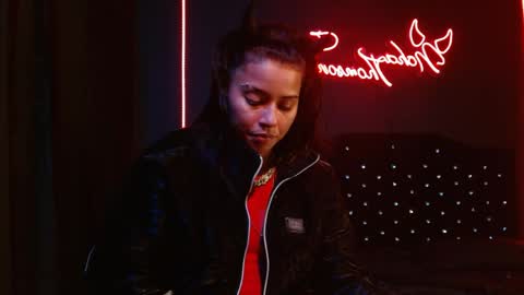 Snapshot of noha_thomson chatting on April 2026 01:08:01 AM Noha Thomson online show from April 2026 01:08:01 AM