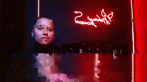 Snapshot of noha_thomson chatting on April 2026 11:06:01 PM Noha Thomson online show from April 2026 11:06:01 PM