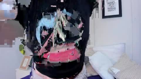 Noah  online show from April 2026 09:37:02 PM