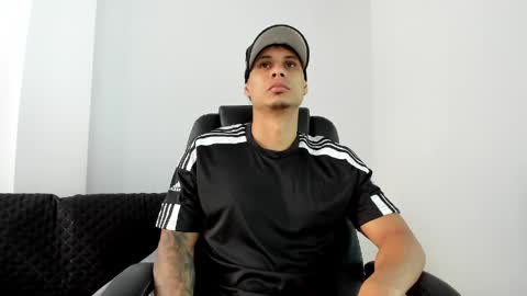 Snapshot of nohanhunter chatting on April 2026 02:40:01 PM nohanhunter online show from April 2026 02:40:01 PM