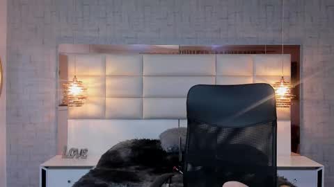  Nohemi   online show from November 2025 07:03:03 PM