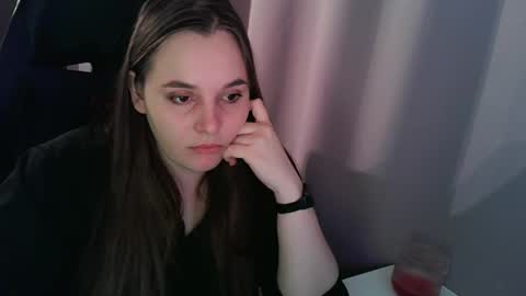 noir_ember_ online show from October 2025 12:59:01 PM