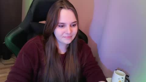 noir_ember_ online show from November 2025 01:33:02 PM