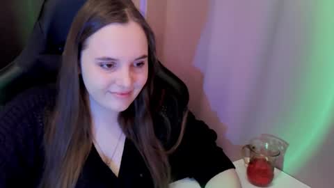 noir_ember_ online show from February 2026 08:29:02 AM