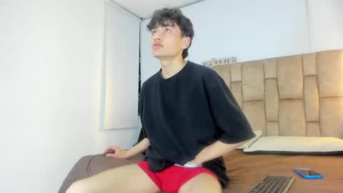 Snapshot of noir_sebas chatting on March 2026 03:19:01 AM Sebas online show from March 2026 03:19:01 AM