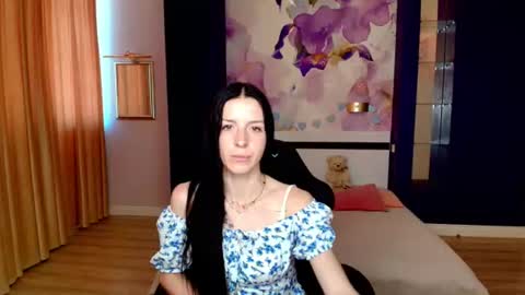 Snapshot of noirdiva chatting on June 2026 06:40:01 AM NoirDiva online show from June 2026 06:40:01 AM