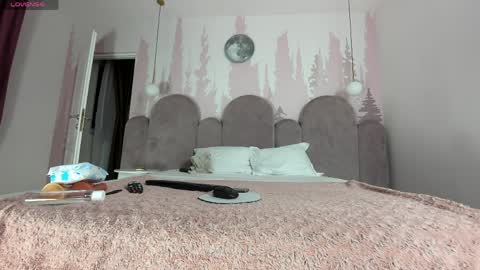 Snapshot of noladonovan chatting on April 2026 07:01:02 PM Nola online show from April 2026 07:01:02 PM