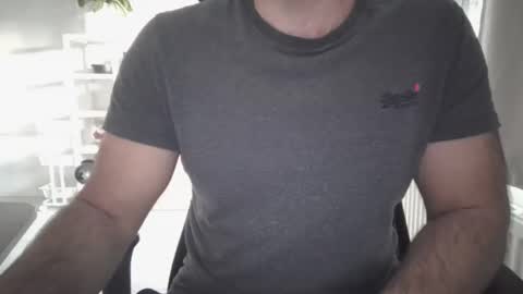 Snapshot of noname1994 chatting on April 2026 06:05:02 PM noname1994 online show from April 2026 06:05:02 PM