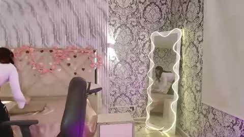 Snapshot of nooah_tay chatting on April 2026 06:53:02 PM nooah_tay online show from April 2026 06:53:02 PM