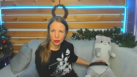 Snapshot of nora_adamss chatting on December 2024 12:52:01 AM Nora online show from December 2024 12:52:01 AM