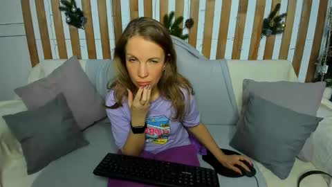 Snapshot of nora_adamss chatting on December 2024 02:35:02 AM Nora online show from December 2024 02:35:02 AM